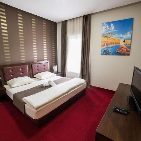 Hotel Atlas Ugljevik Экстерьер фото